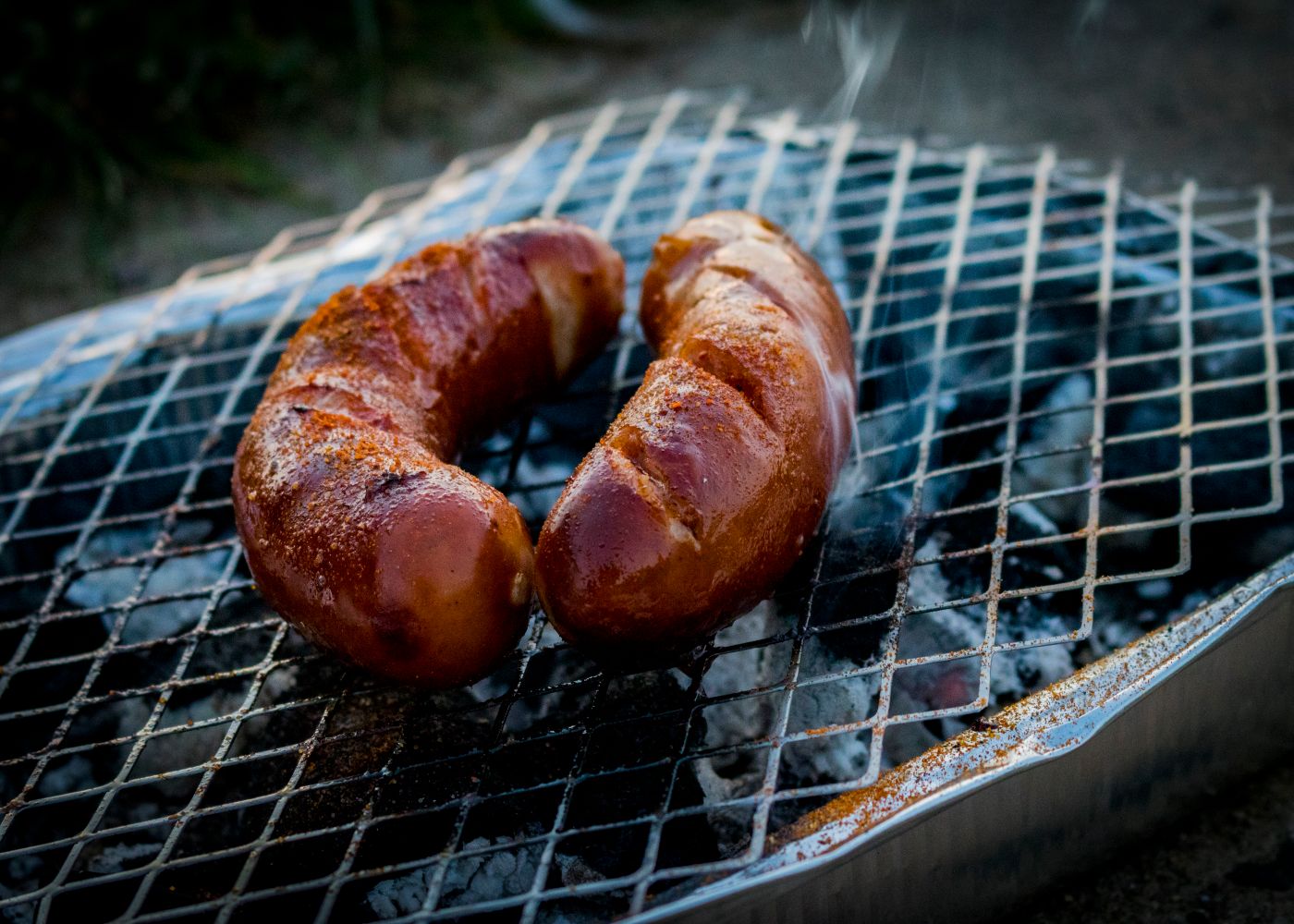 Merguez maison épicées, grillées sur la braise