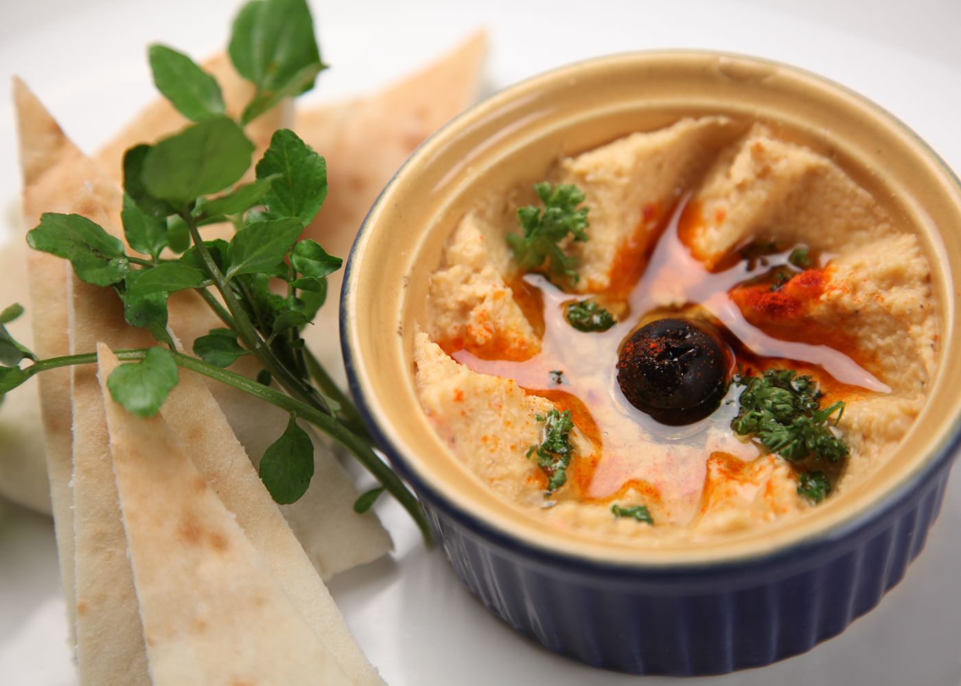 Assiette de mezzé — houmous et pain